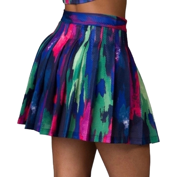 Adidas | Two Piece Cropped Top and Tennis Skirt Set (US Small Top/Medium Skirt) - Picture 15 of 16